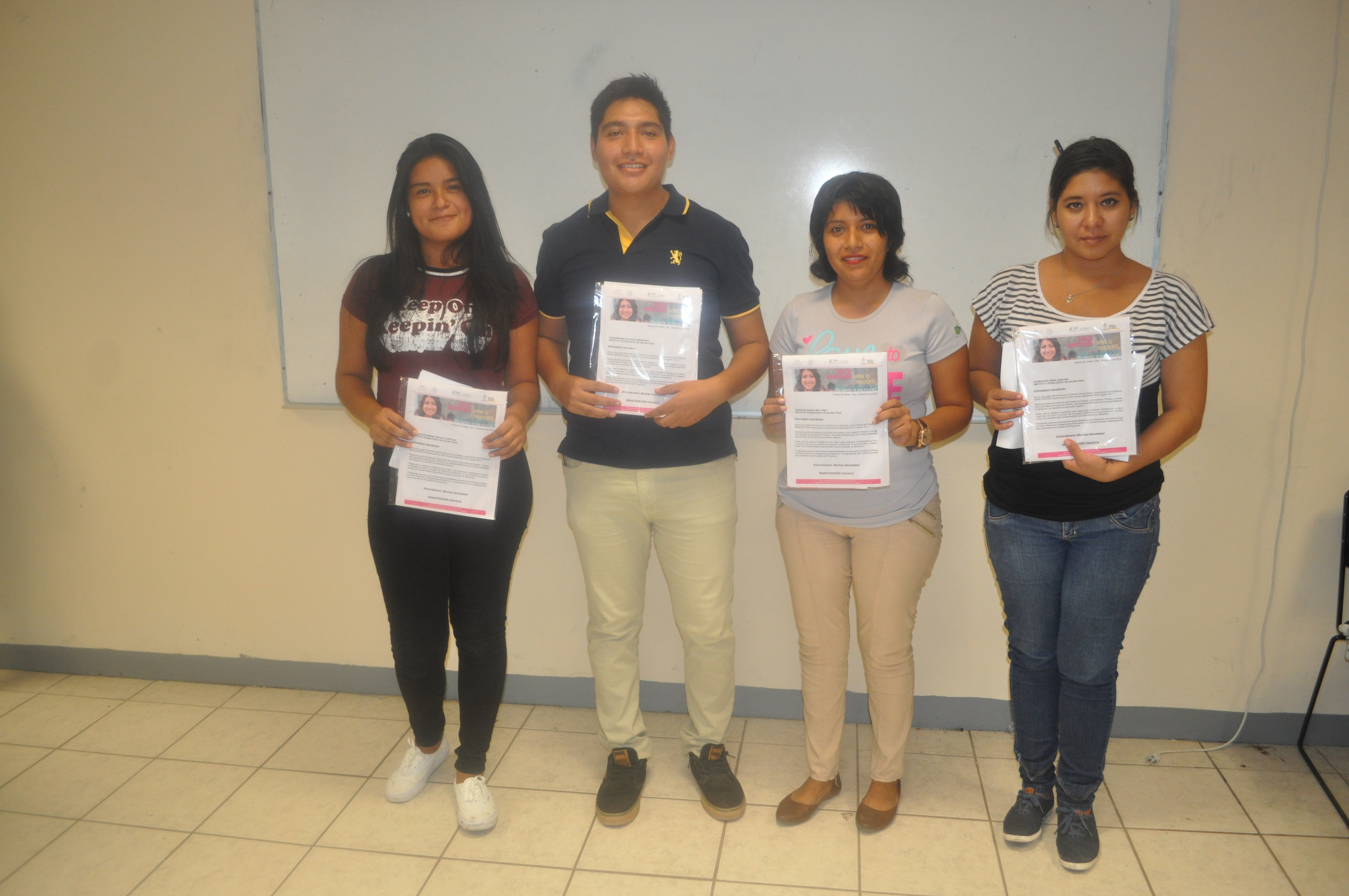 Estudiantes del Instituto Tecnológico de Salina Cruz, se benefician con becas de los Programas Federales