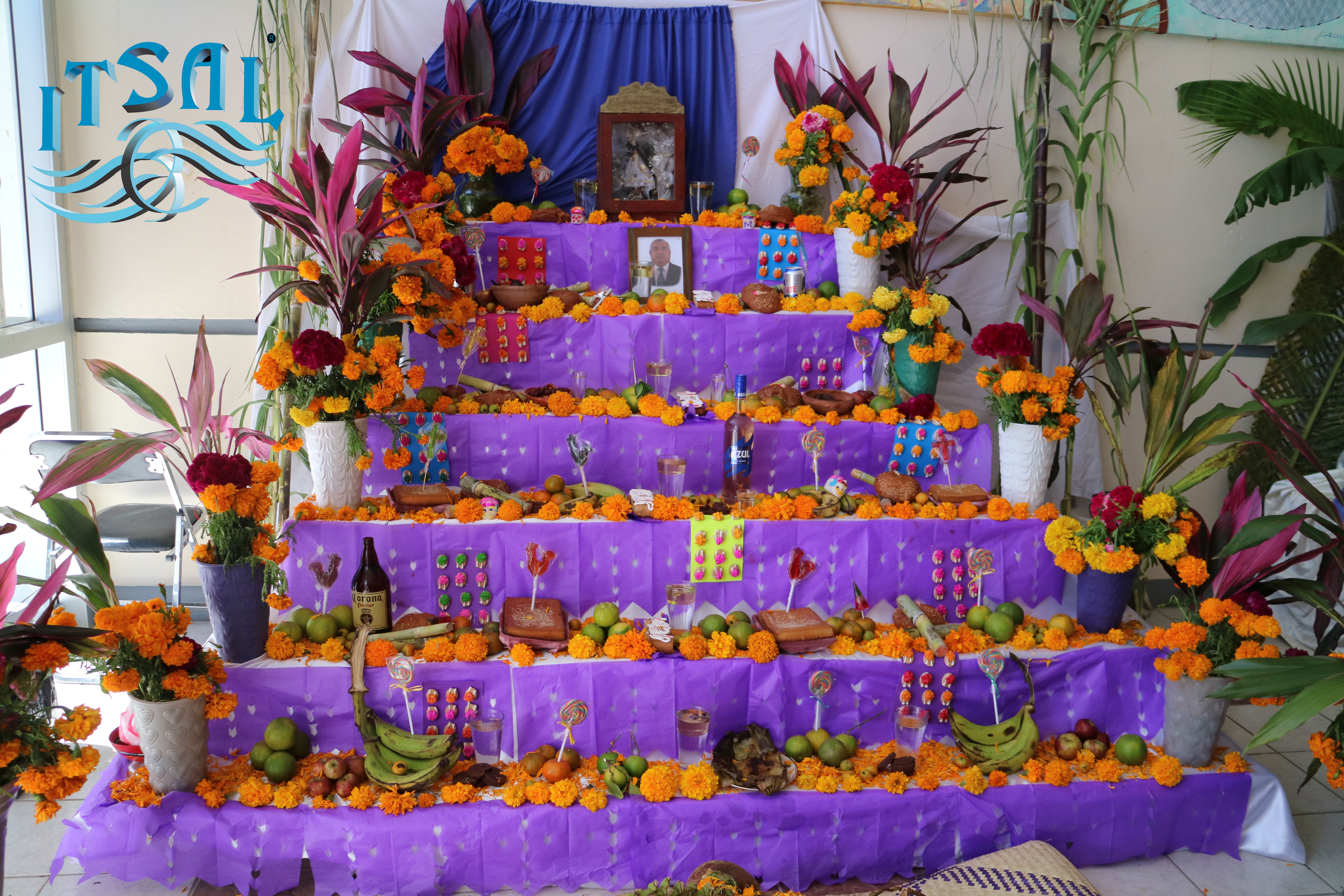 Para preservar costumbres y tradiciones del Día de Muertos, organiza el Itsal concurso de altares
